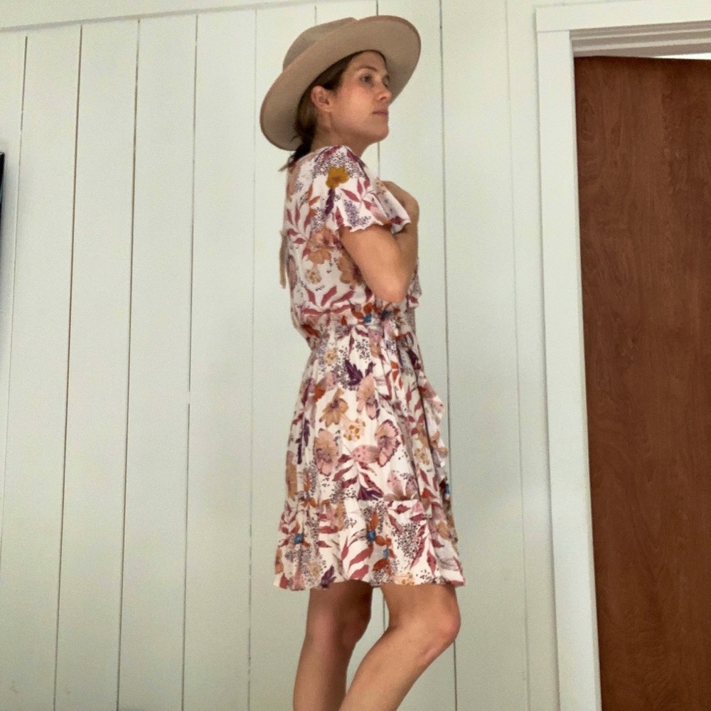 Lovestitch Alanna Flutter Sleeve Wrap Dress large